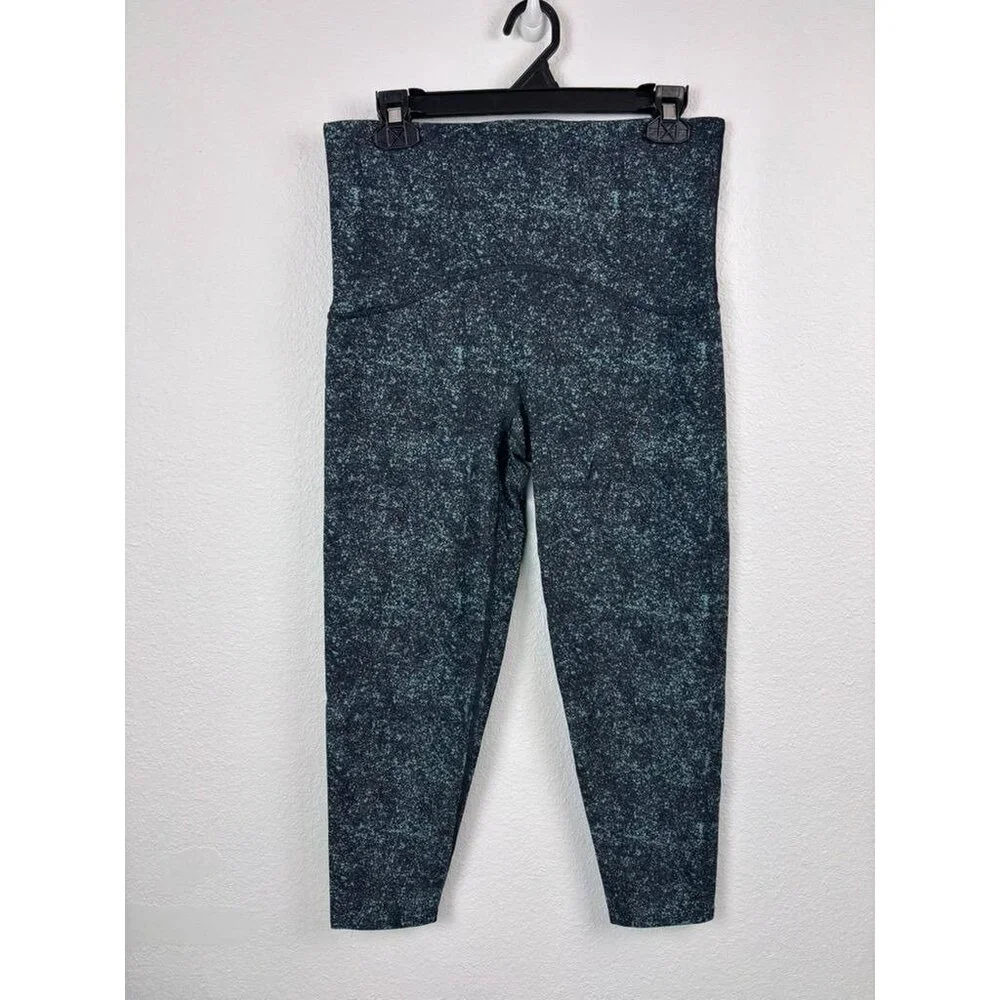 Spanx women's XL green booty boost printed active leggings cropped athletic‎